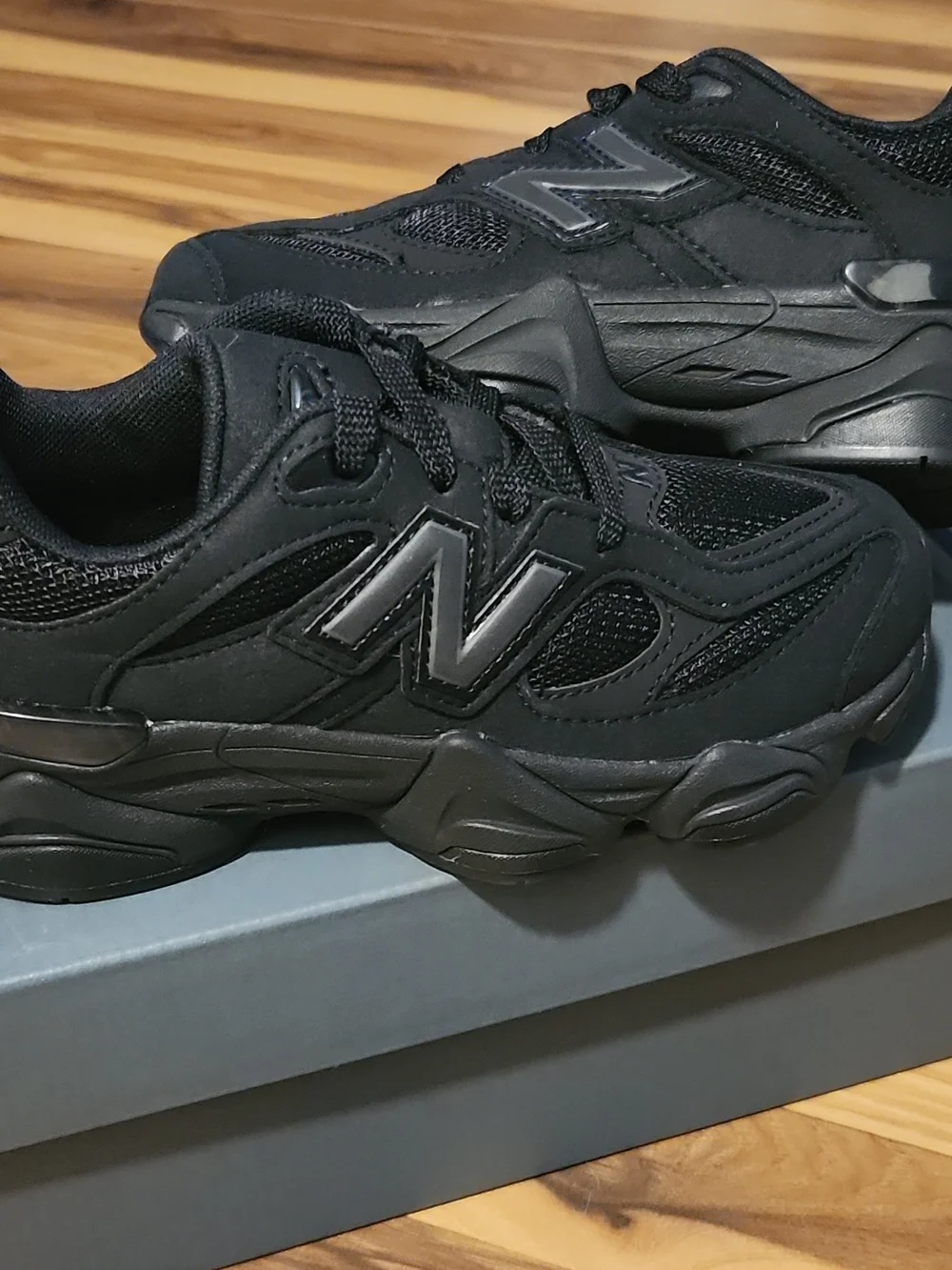 NB 9060 1.5 youth New Balance Boys 9060 Triple Black Mesh Black NEW with box